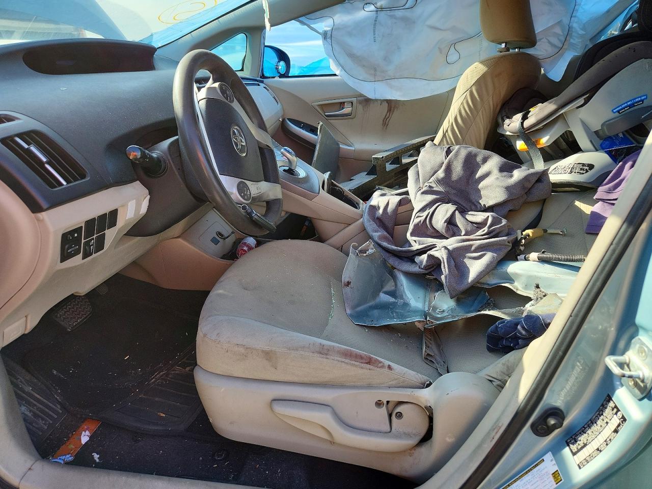 2013 TOYOTA PRIUS TWO photo 7