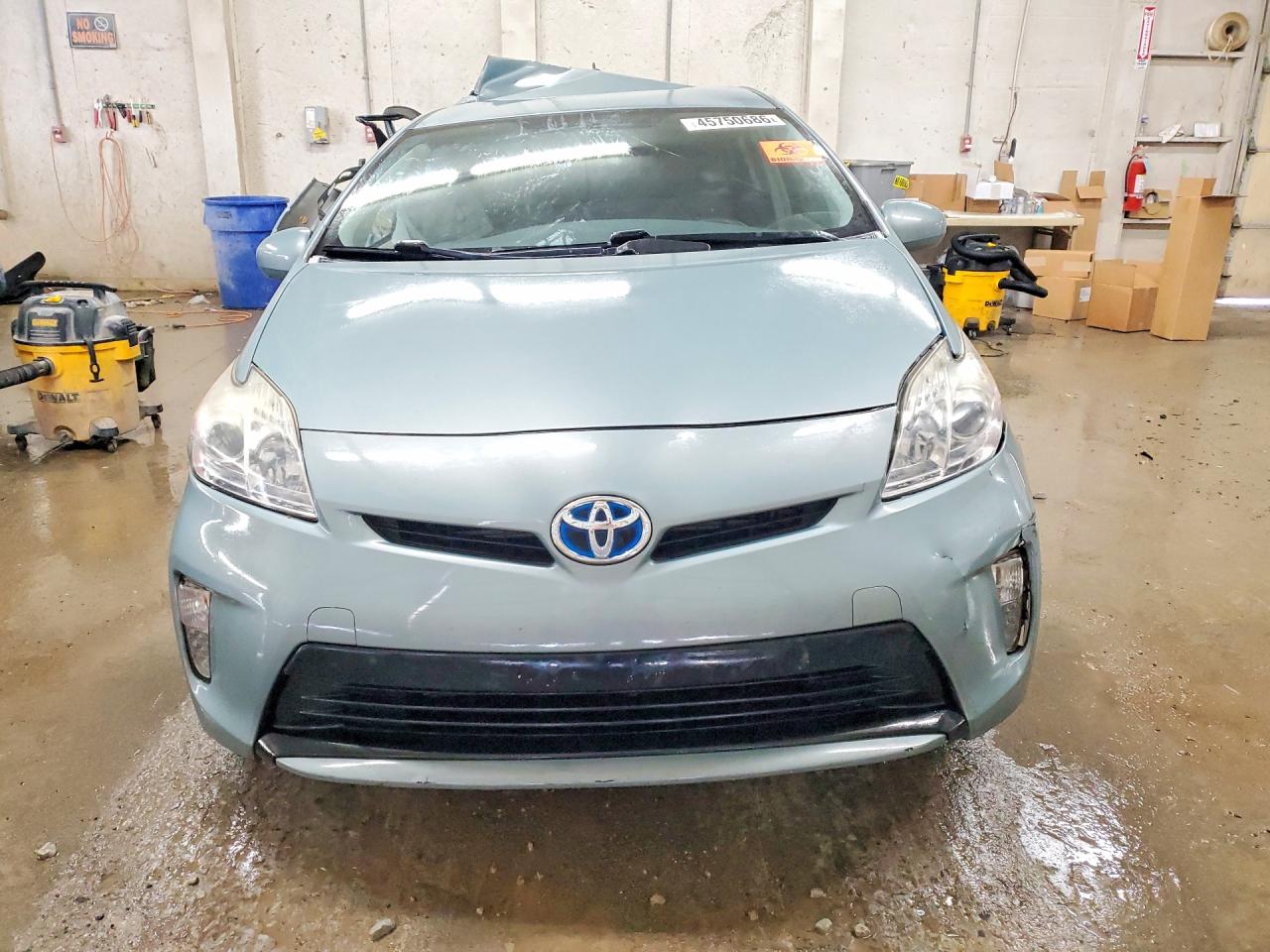 2013 TOYOTA PRIUS TWO photo 5