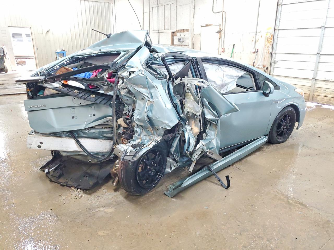 2013 TOYOTA PRIUS TWO photo 3