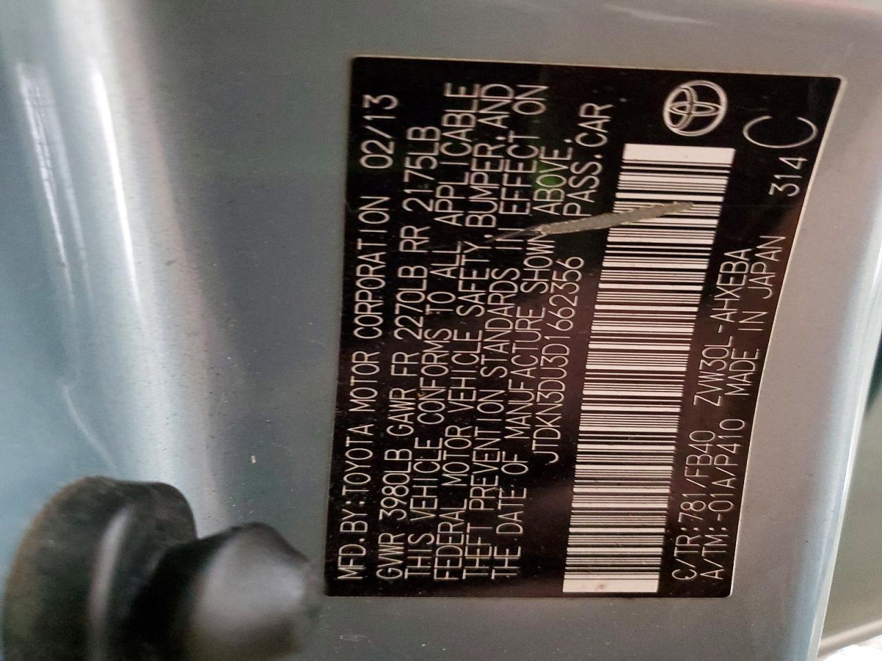 2013 TOYOTA PRIUS TWO photo 14