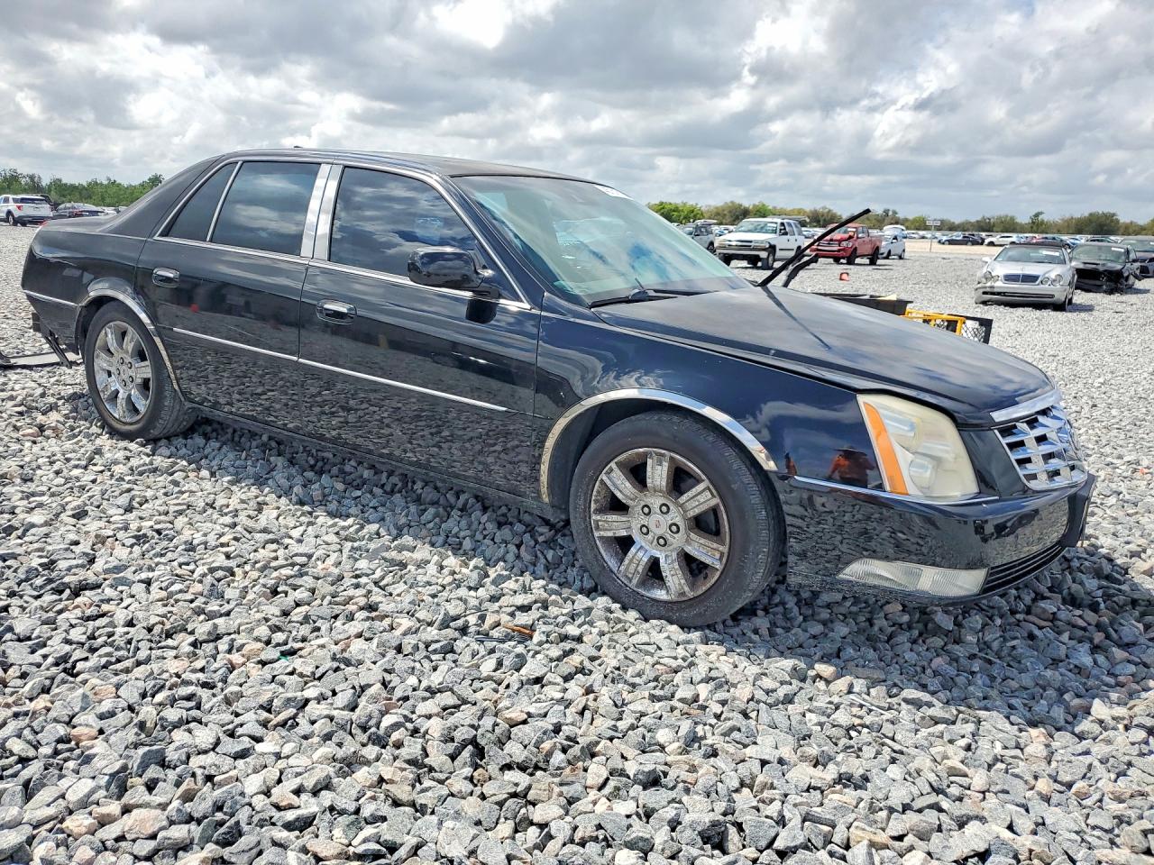 2010 CADILLAC DTS PLATINUM photo 7