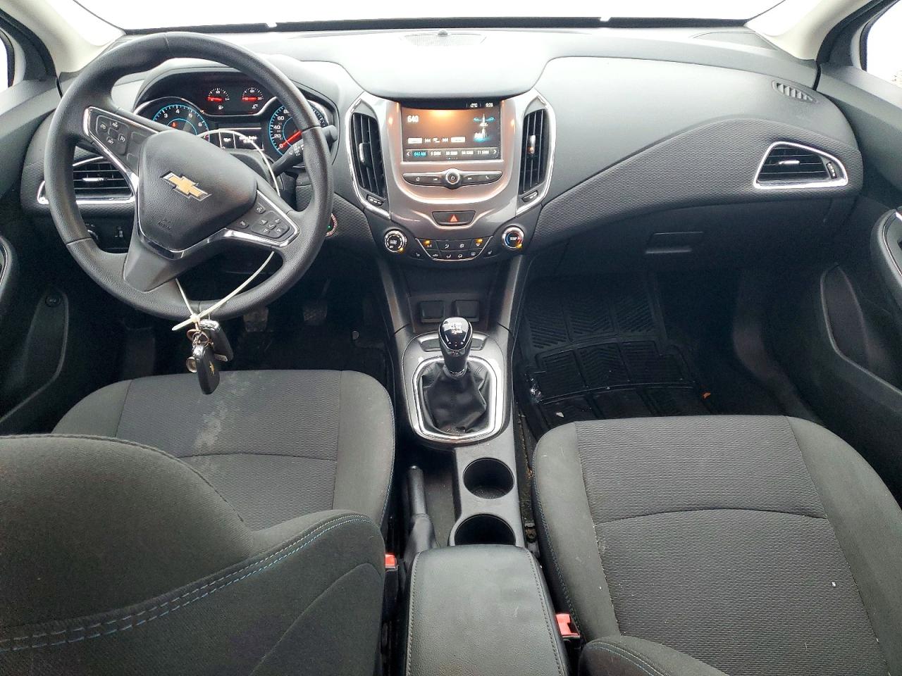 2017 CHEVROLET CRUZE LT photo 15