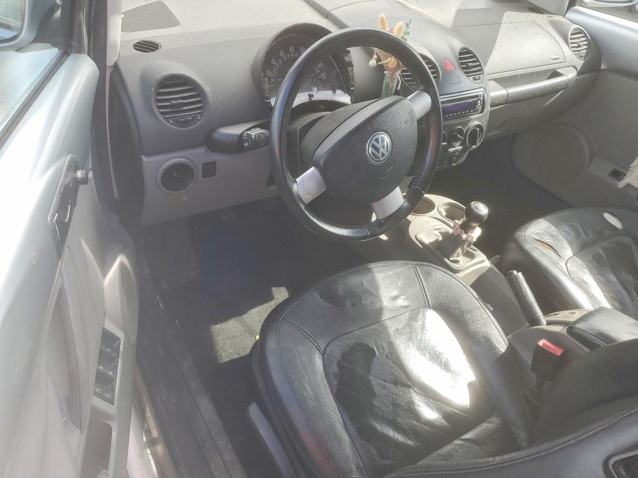 2004 VOLKSWAGEN NEW BEETLE GLS photo 15