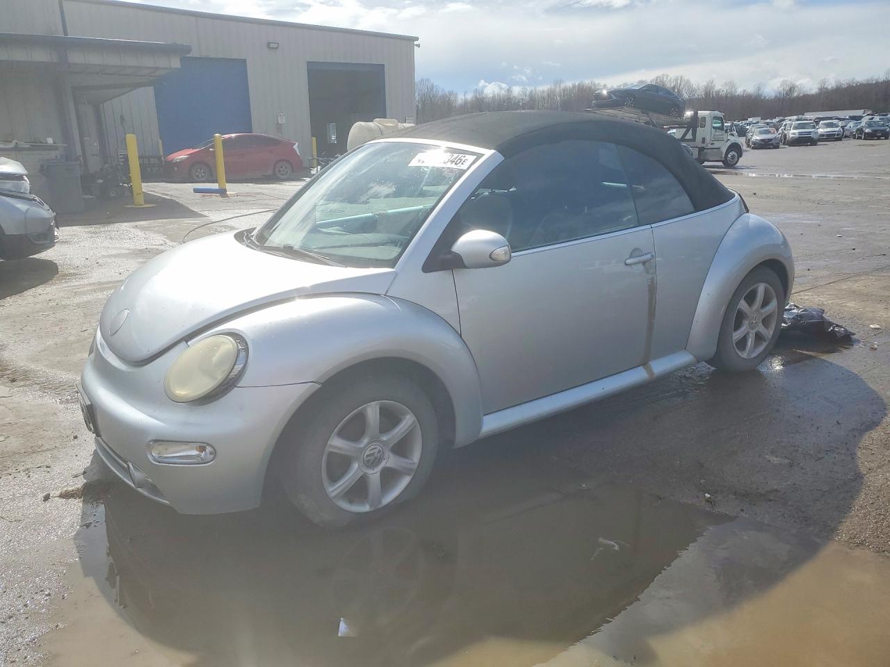 2004 VOLKSWAGEN NEW BEETLE