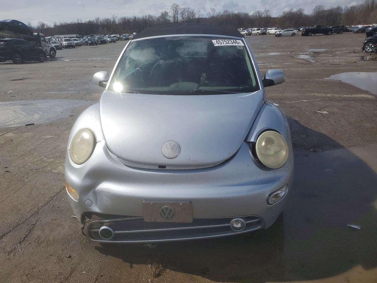 2004 VOLKSWAGEN NEW BEETLE GLS photo 9
