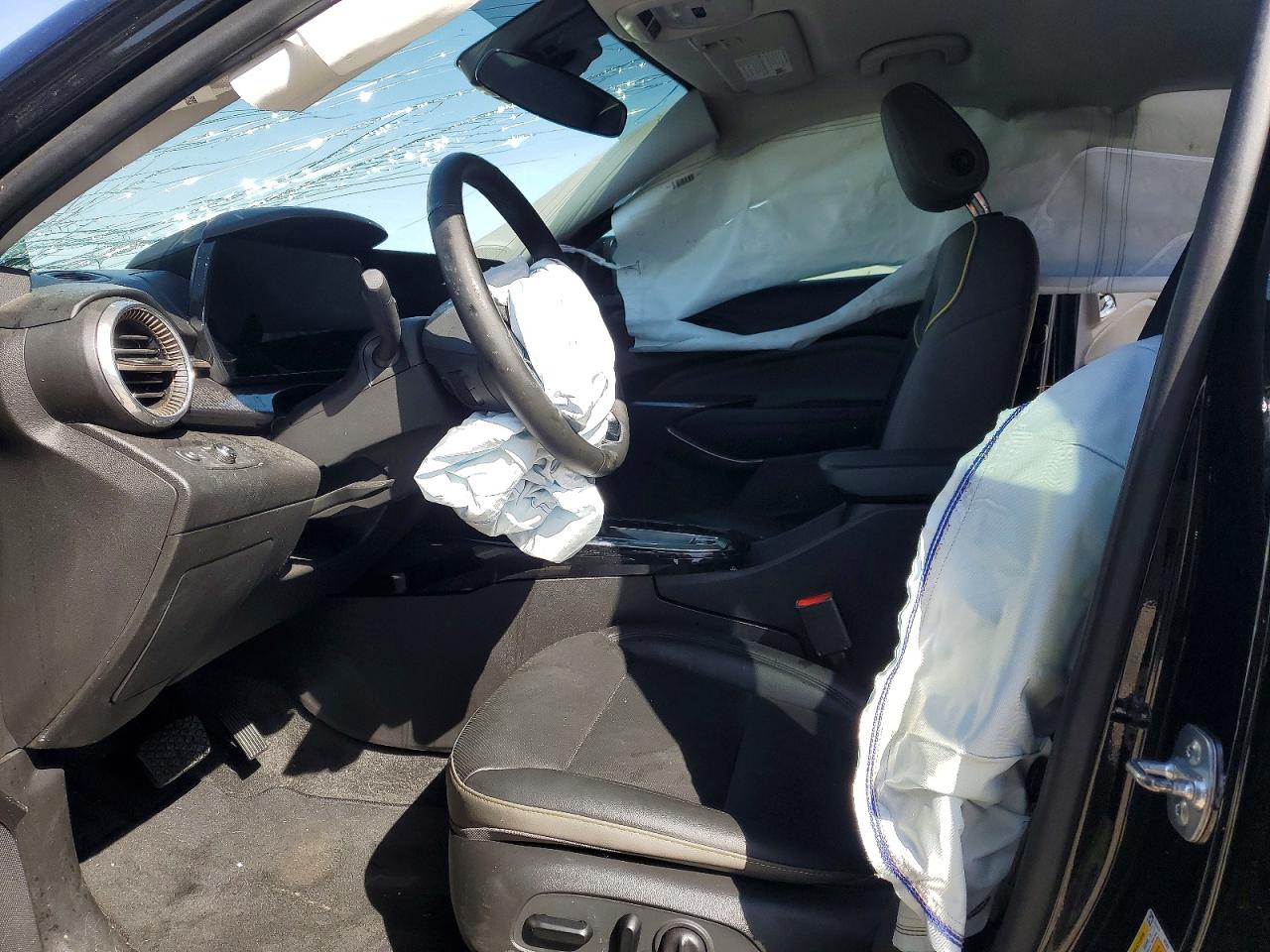 2025 CHEVROLET TRAX ACTIV photo 13