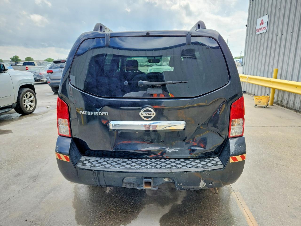 2012 NISSAN PATHFINDER S photo 6