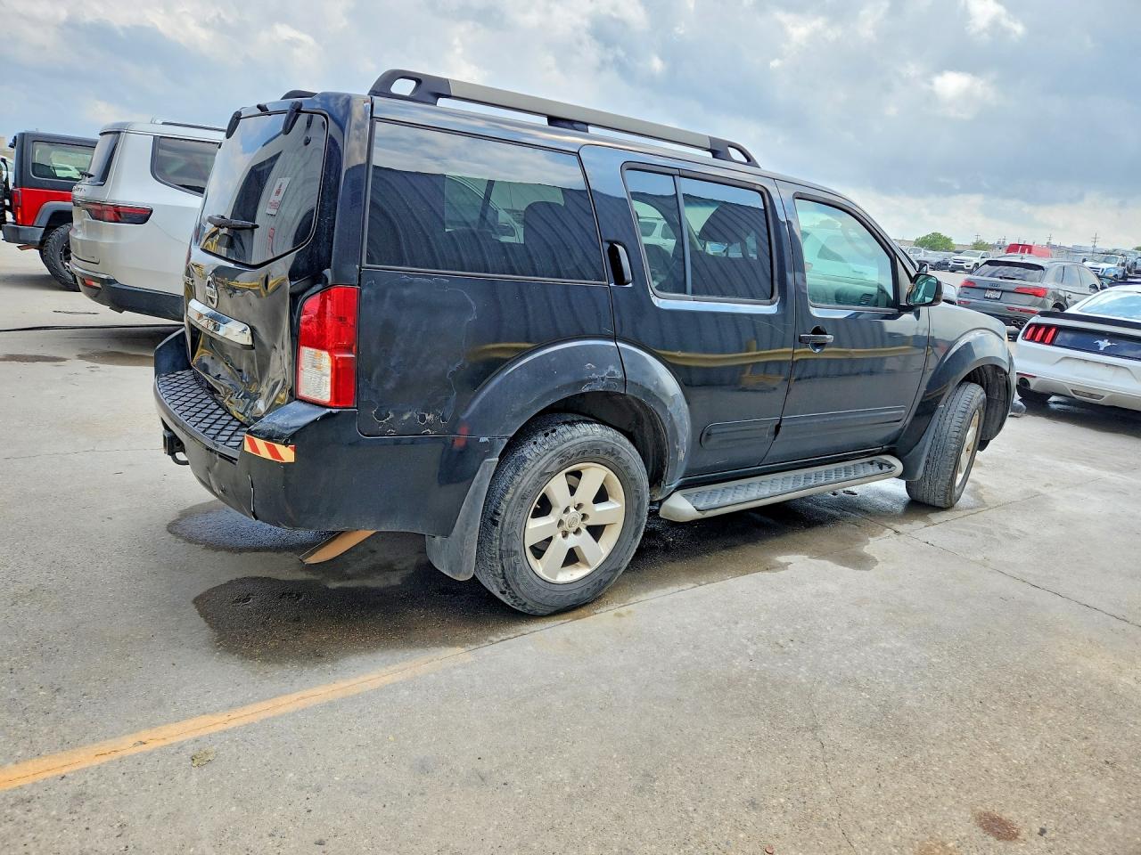 2012 NISSAN PATHFINDER S photo 3