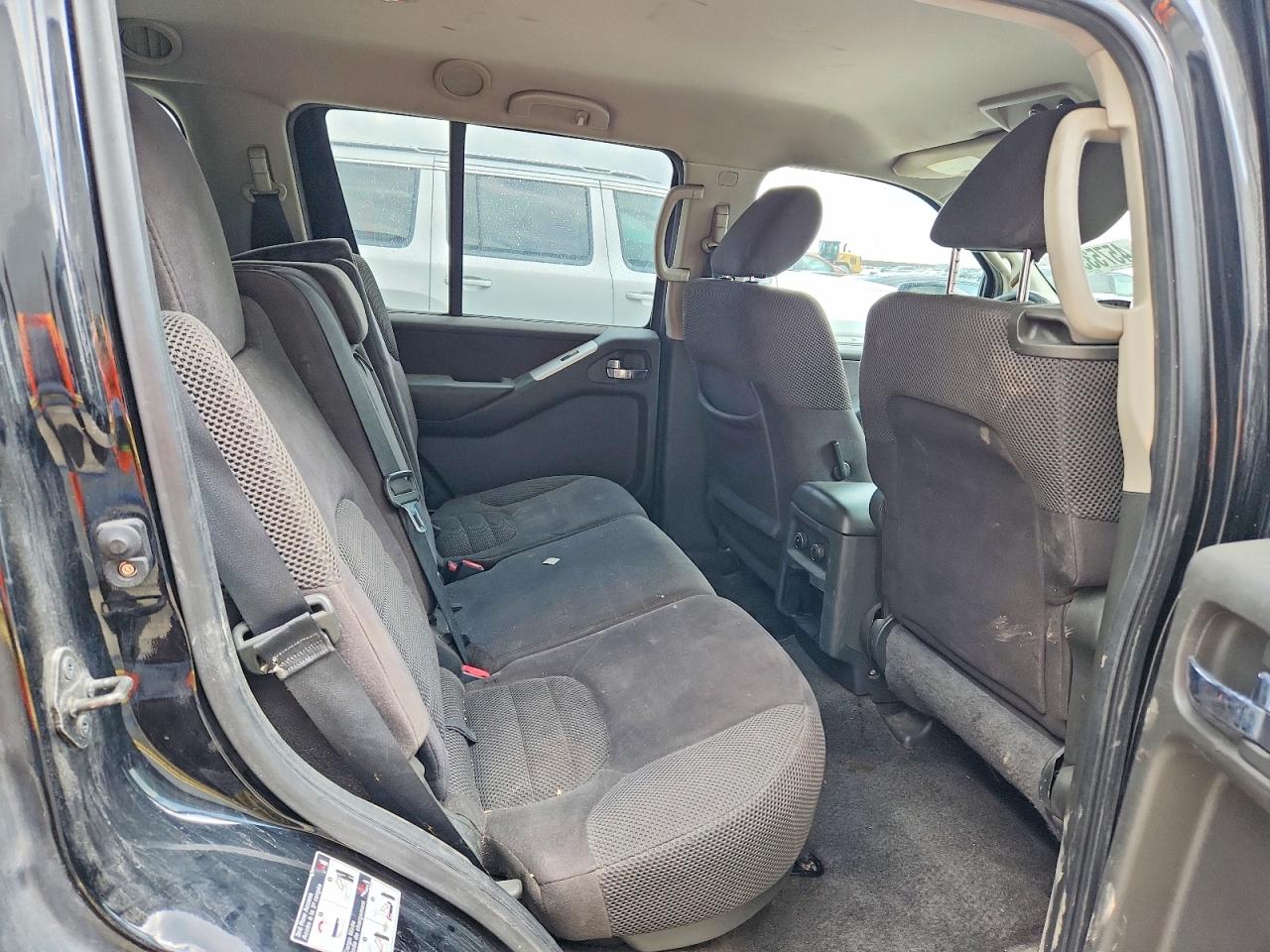 2012 NISSAN PATHFINDER S photo 11
