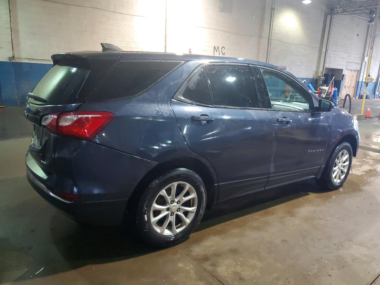2018 CHEVROLET EQUINOX LS photo 3