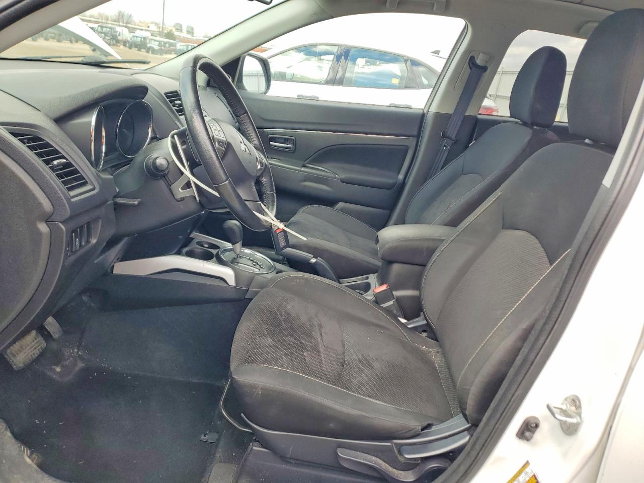 2013 MITSUBISHI OUTLANDER SPORT SE photo 13