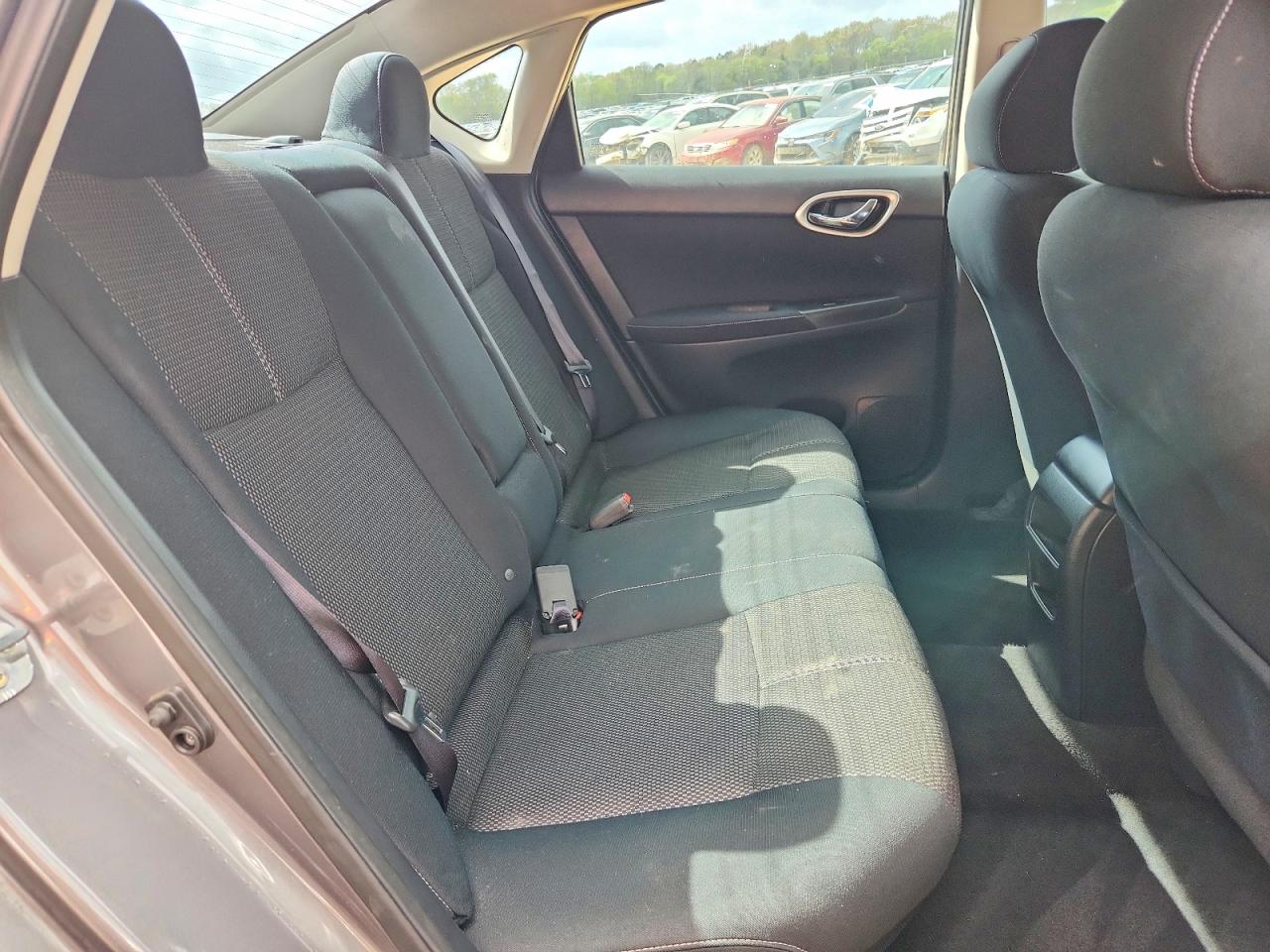 2015 NISSAN SENTRA S photo 10