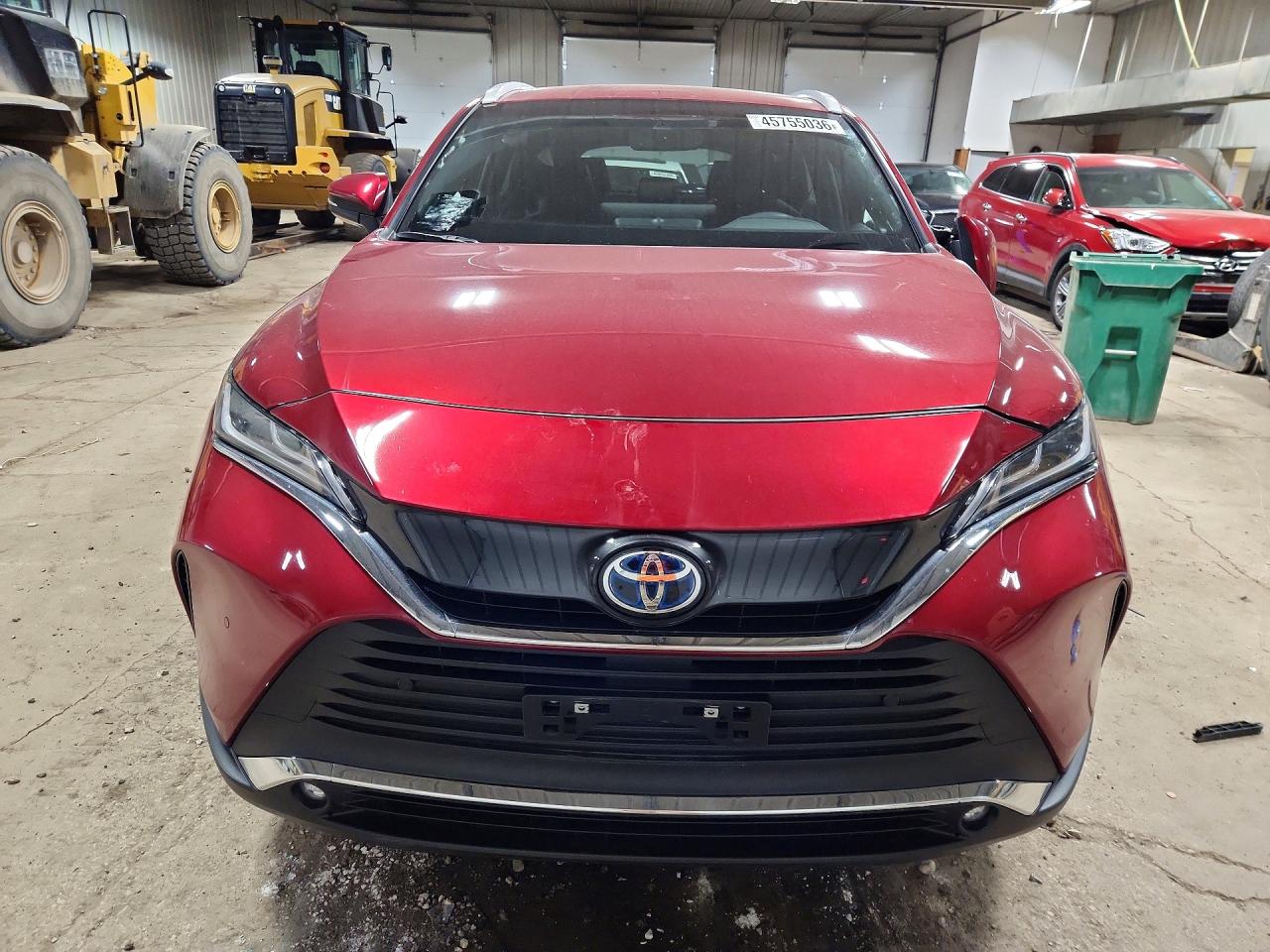 2024 TOYOTA VENZA XLE photo 5