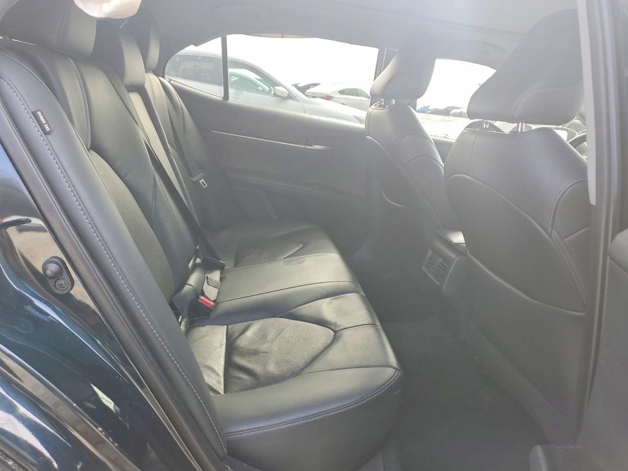 2020 TOYOTA CAMRY XSE photo 19