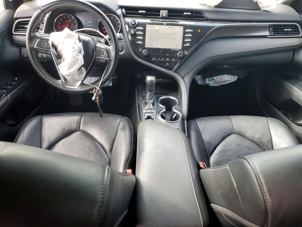 2020 TOYOTA CAMRY XSE photo 15