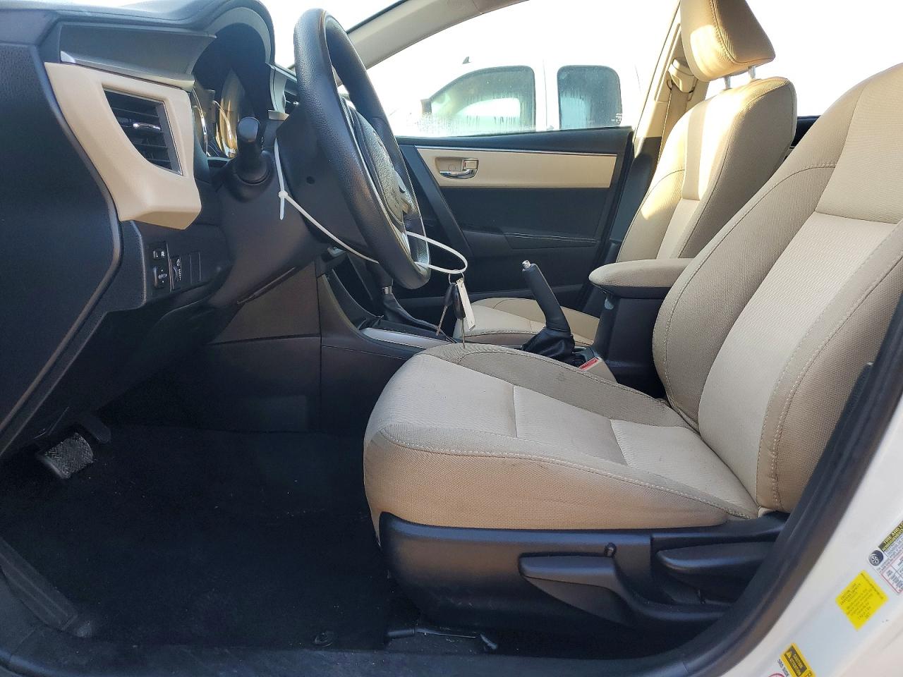 2015 TOYOTA COROLLA L photo 13