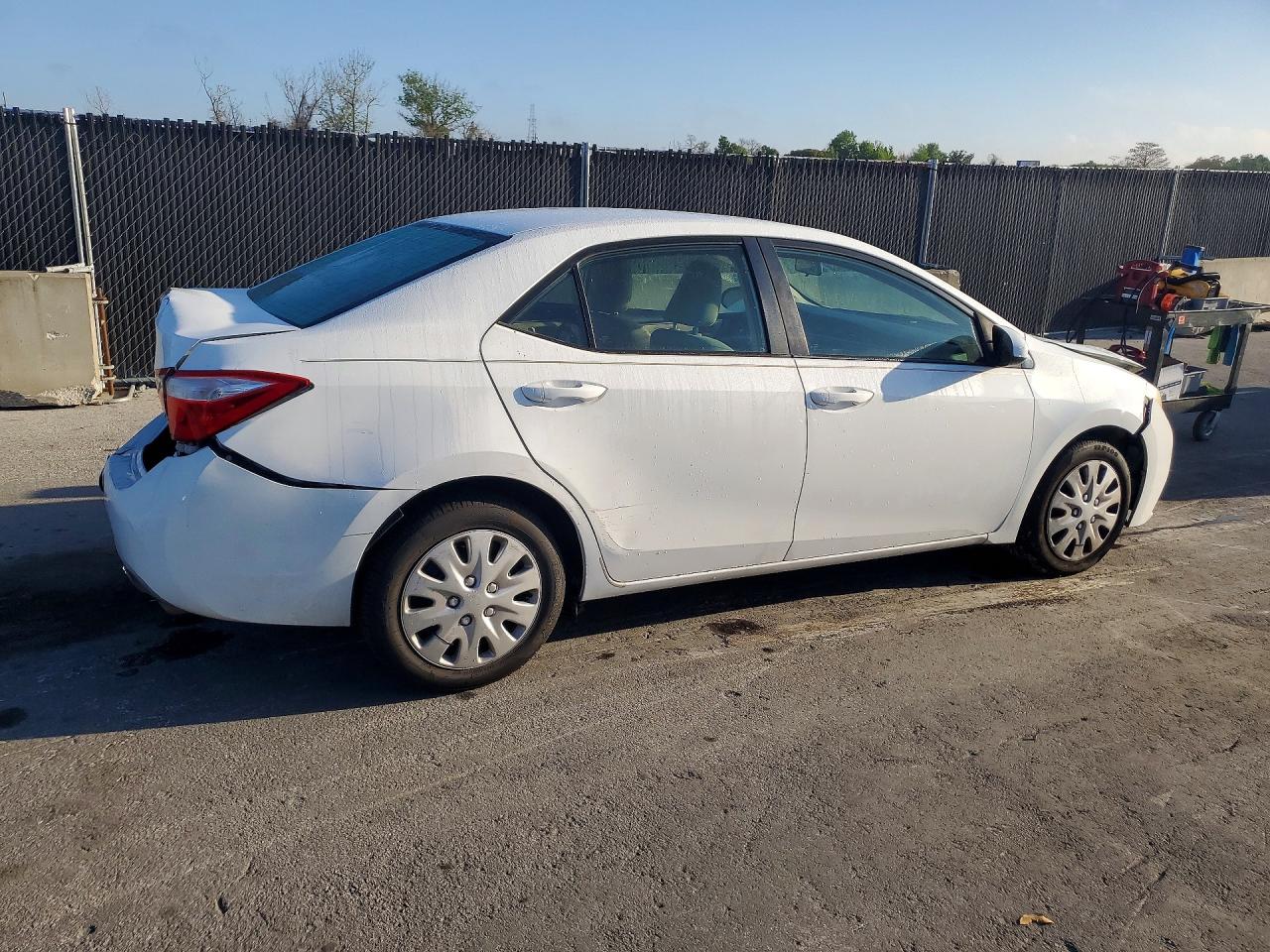 2015 TOYOTA COROLLA L photo 5