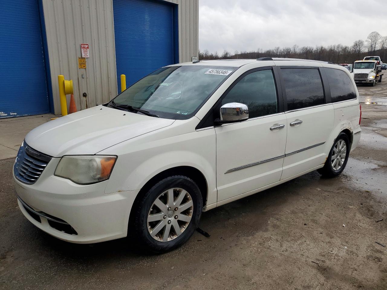 2011 CHRYSLER TOWN & COUNTRY