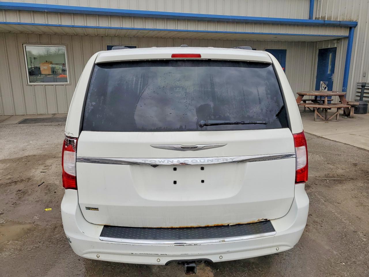 2011 CHRYSLER TOWN & COUNTRY LIMITED photo 6