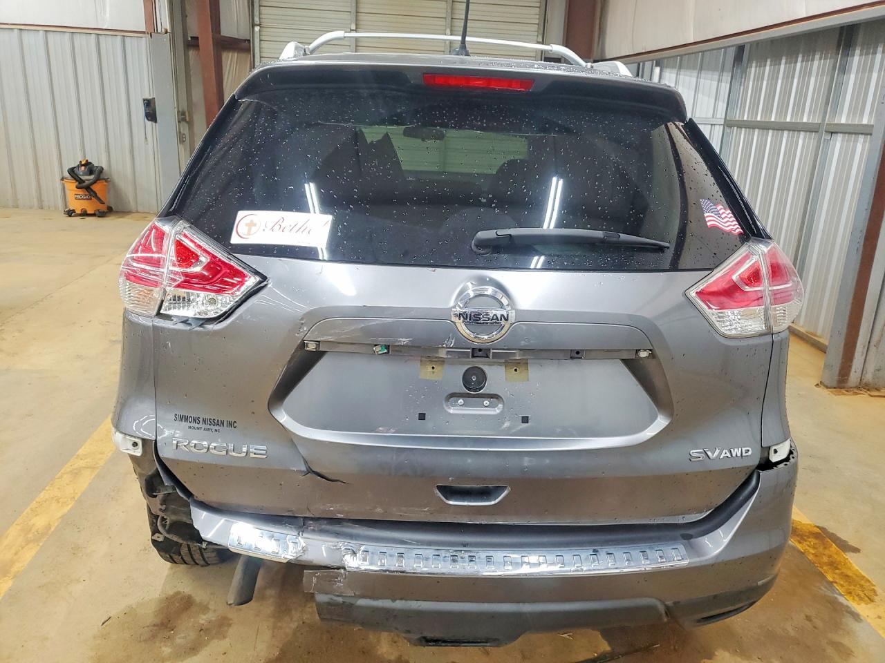 2016 NISSAN ROGUE SV photo 6