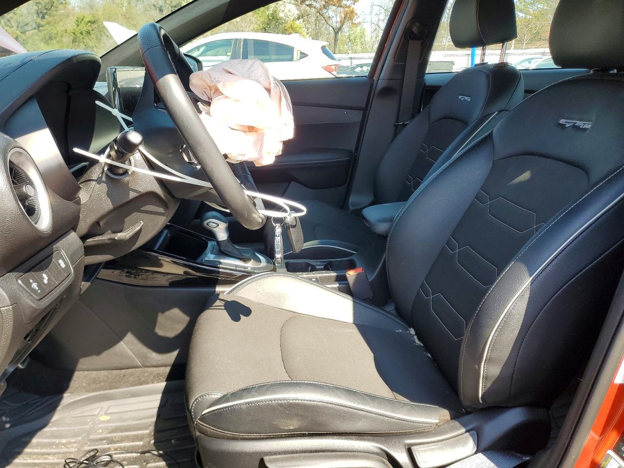 2023 KIA FORTE GT-LINE photo 13