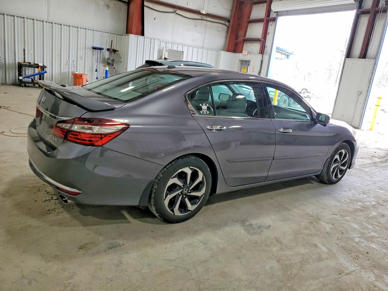 2017 HONDA ACCORD EXL photo 3