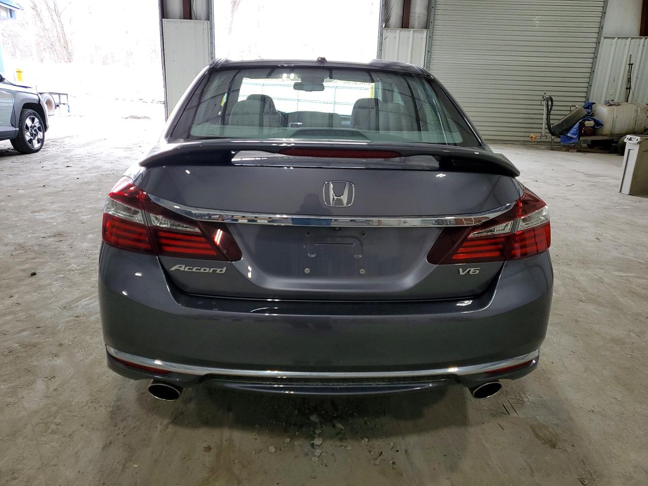 2017 HONDA ACCORD EXL photo 6
