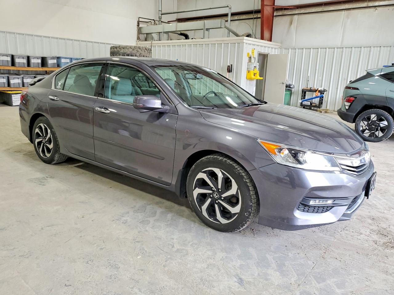2017 HONDA ACCORD EXL photo 4