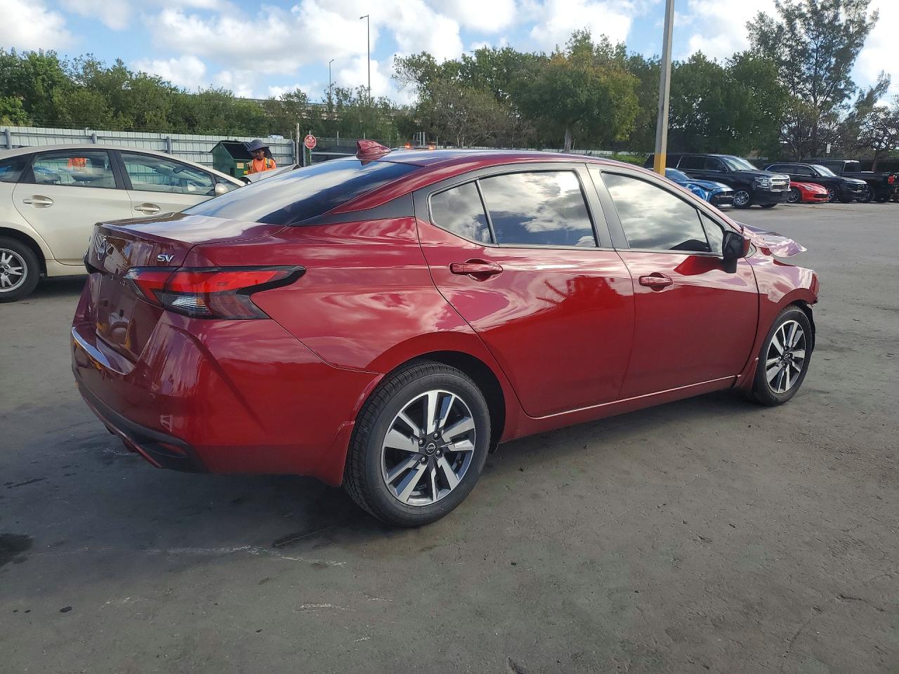 2024 NISSAN VERSA SV photo 3