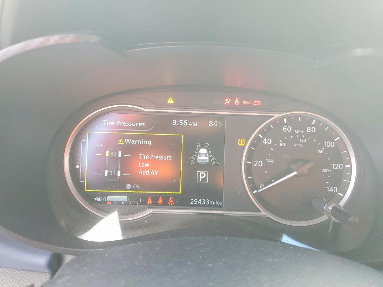 2024 NISSAN VERSA SV photo 9