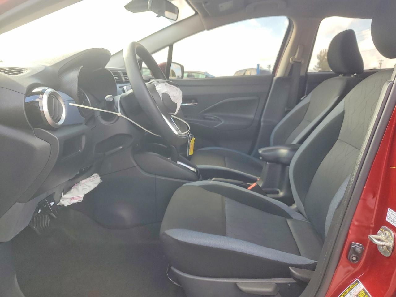2024 NISSAN VERSA SV photo 7