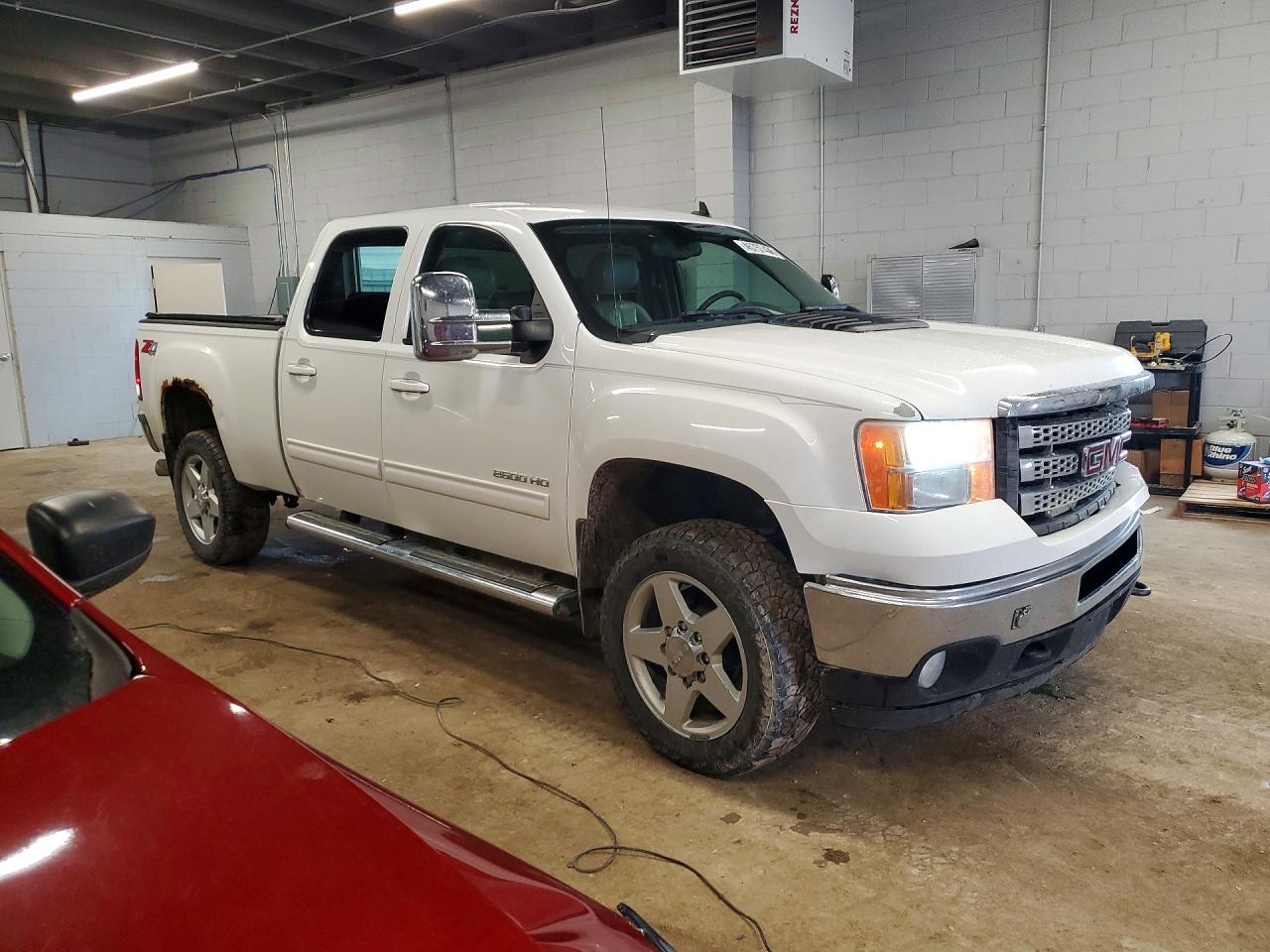 2011 GMC SIERRA K2500 SLT photo 4