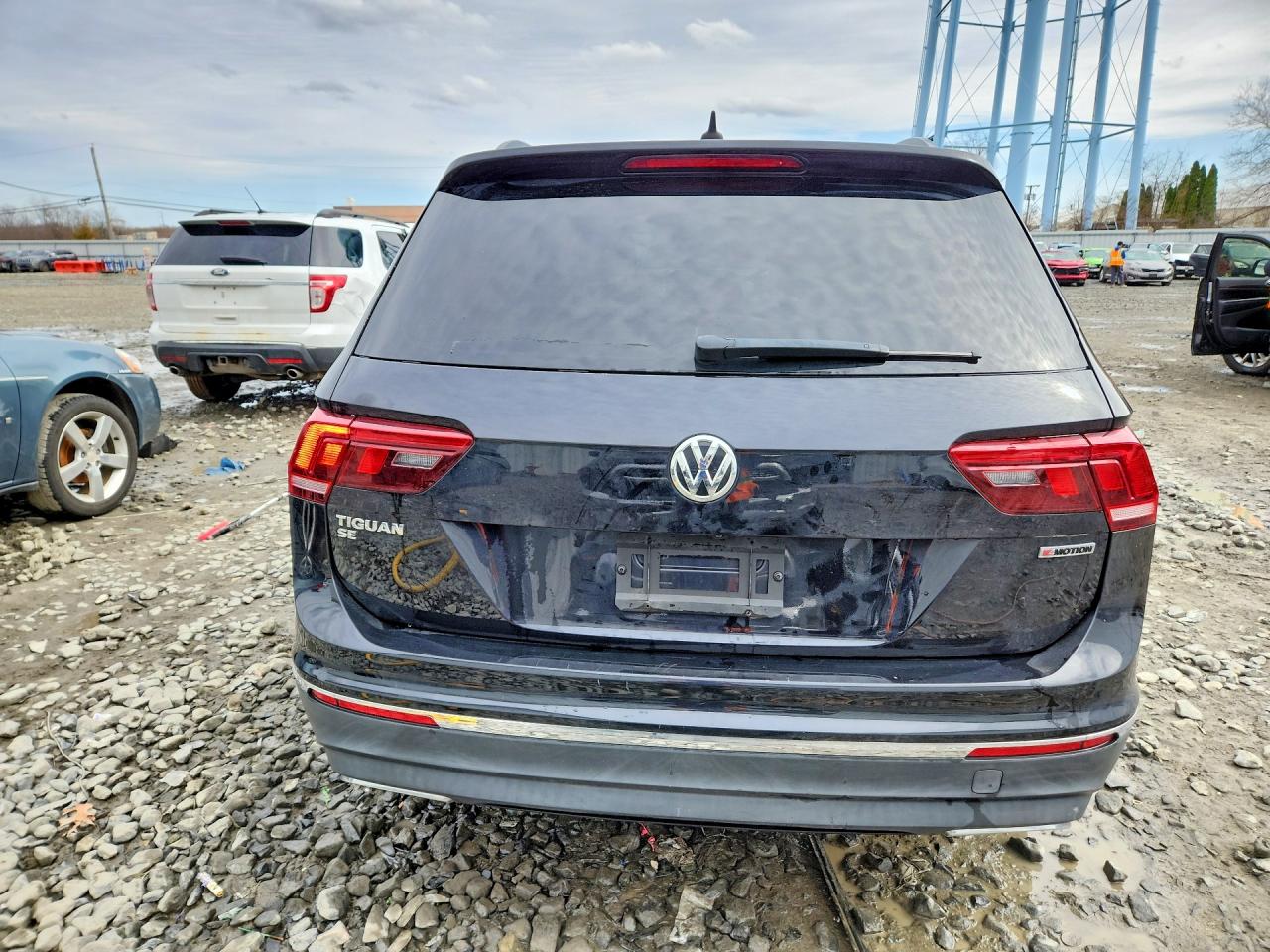 2020 VOLKSWAGEN TIGUAN SE photo 16
