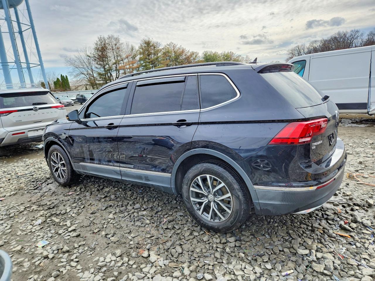 2020 VOLKSWAGEN TIGUAN SE photo 4