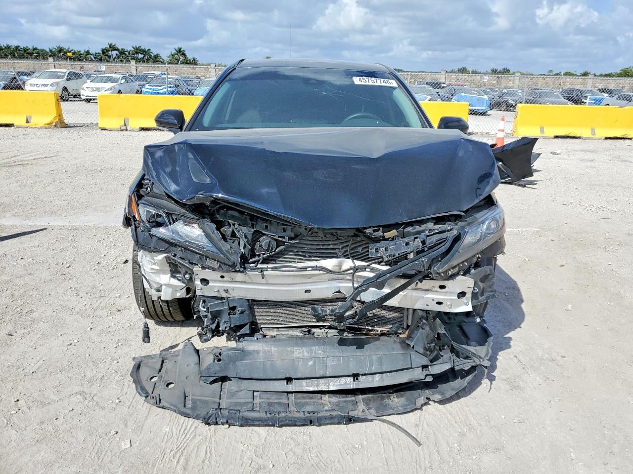 2024 TOYOTA CAMRY SE photo 13