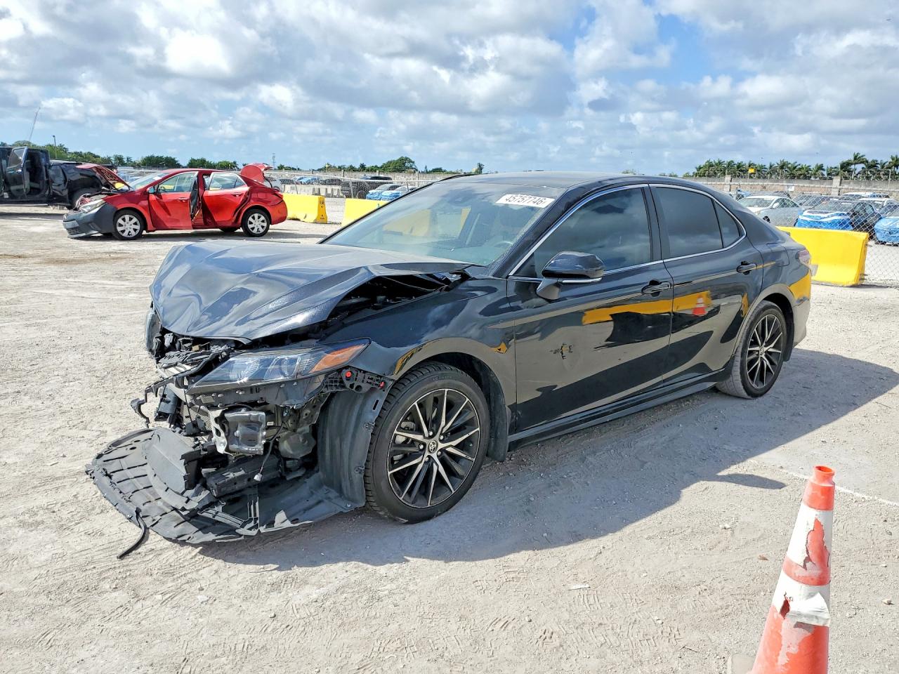 2024 TOYOTA CAMRY