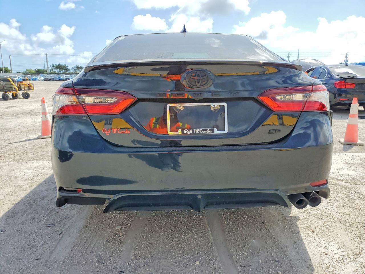 2024 TOYOTA CAMRY SE photo 16