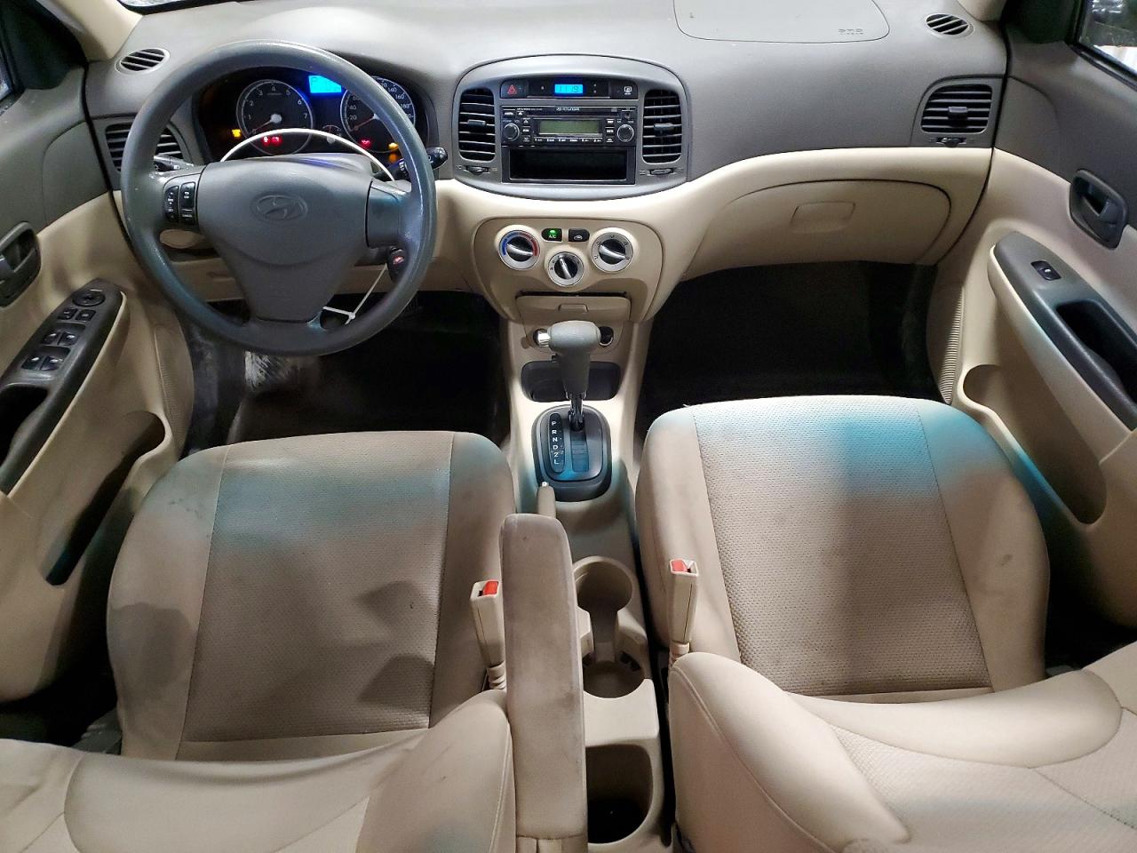 2010 HYUNDAI ACCENT GLS photo 8