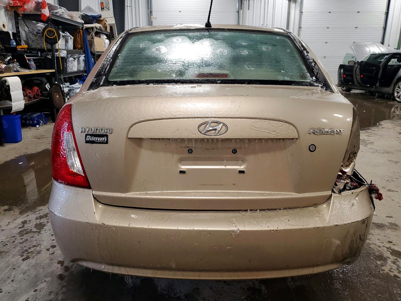 2010 HYUNDAI ACCENT GLS photo 6