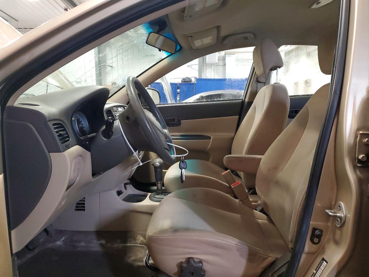 2010 HYUNDAI ACCENT GLS photo 7