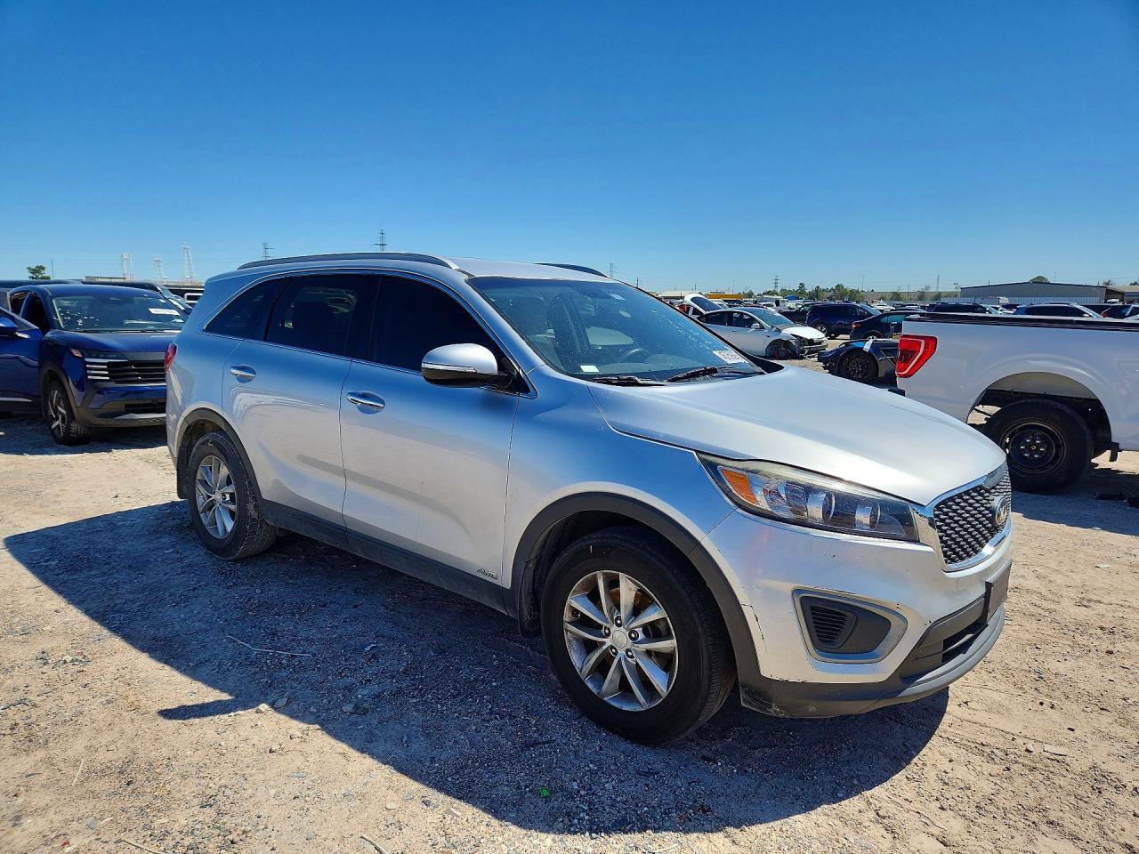 2016 KIA SORENTO LX photo 10