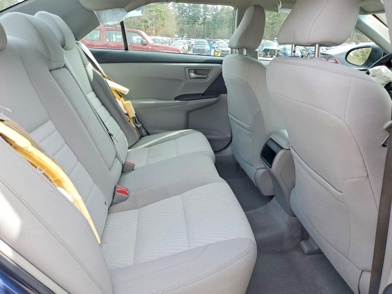 2017 TOYOTA CAMRY LE photo 10
