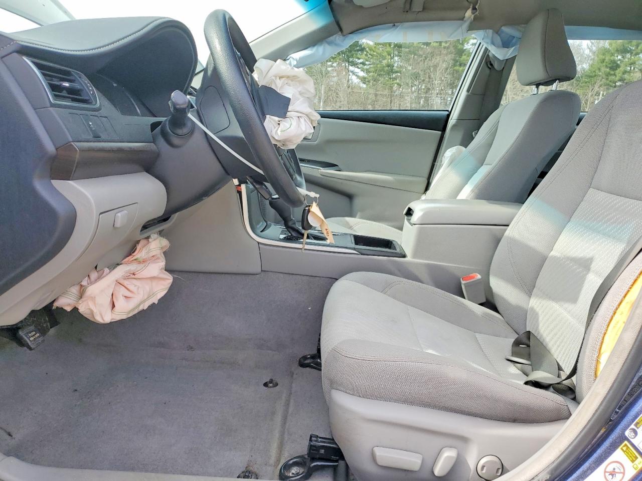 2017 TOYOTA CAMRY LE photo 7