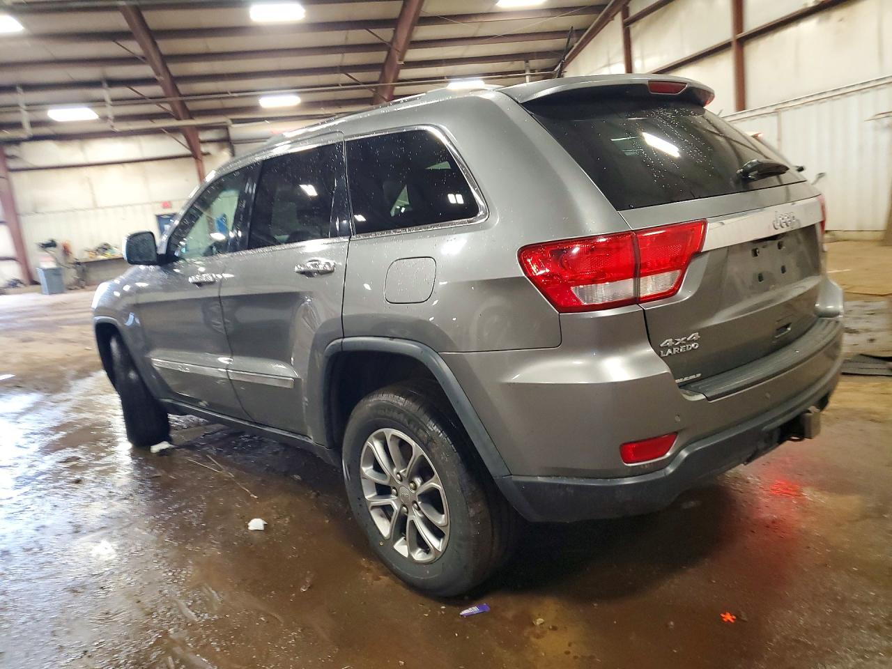 2012 JEEP GRAND CHEROKEE LAREDO photo 3