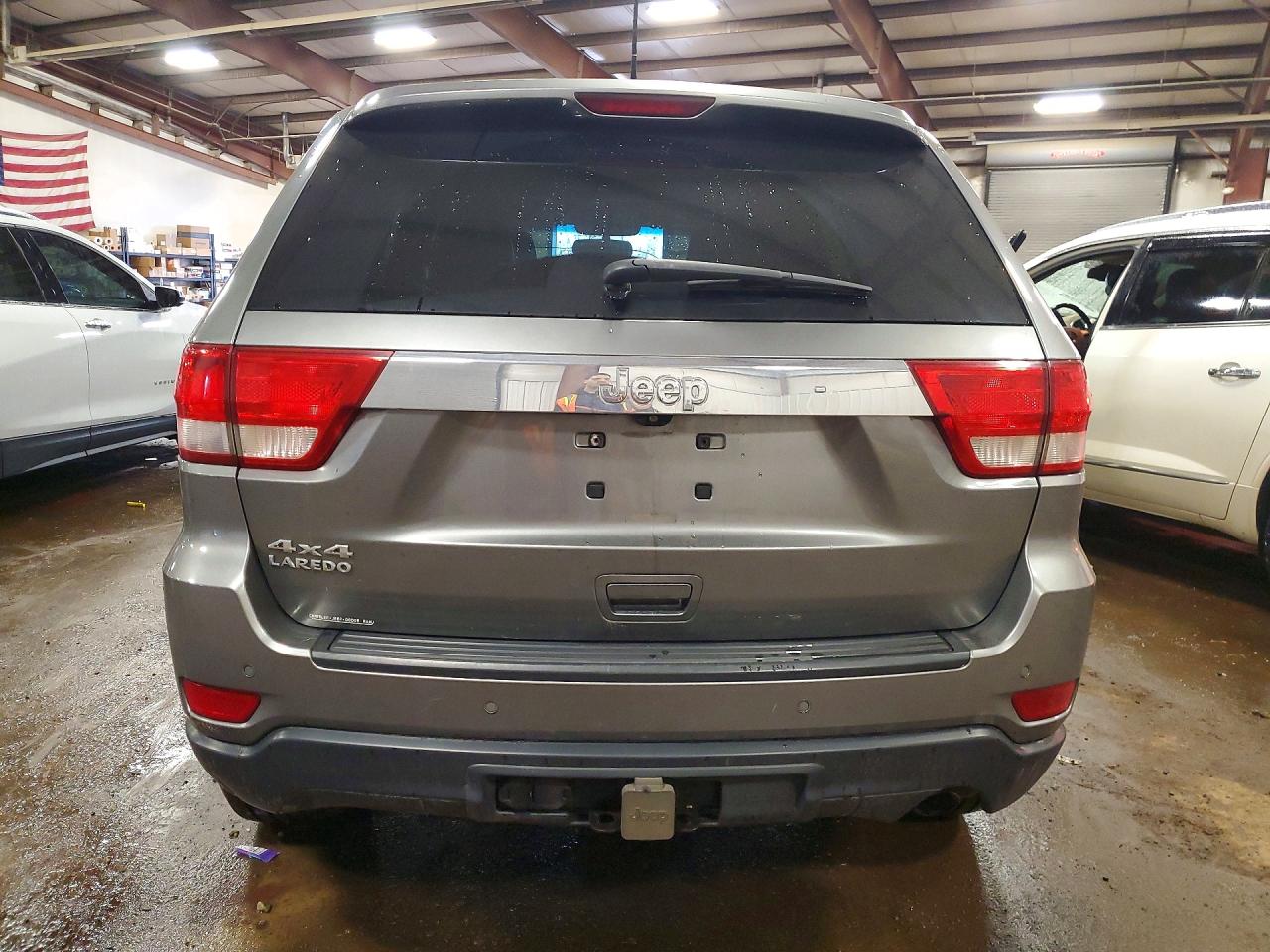 2012 JEEP GRAND CHEROKEE LAREDO photo 11