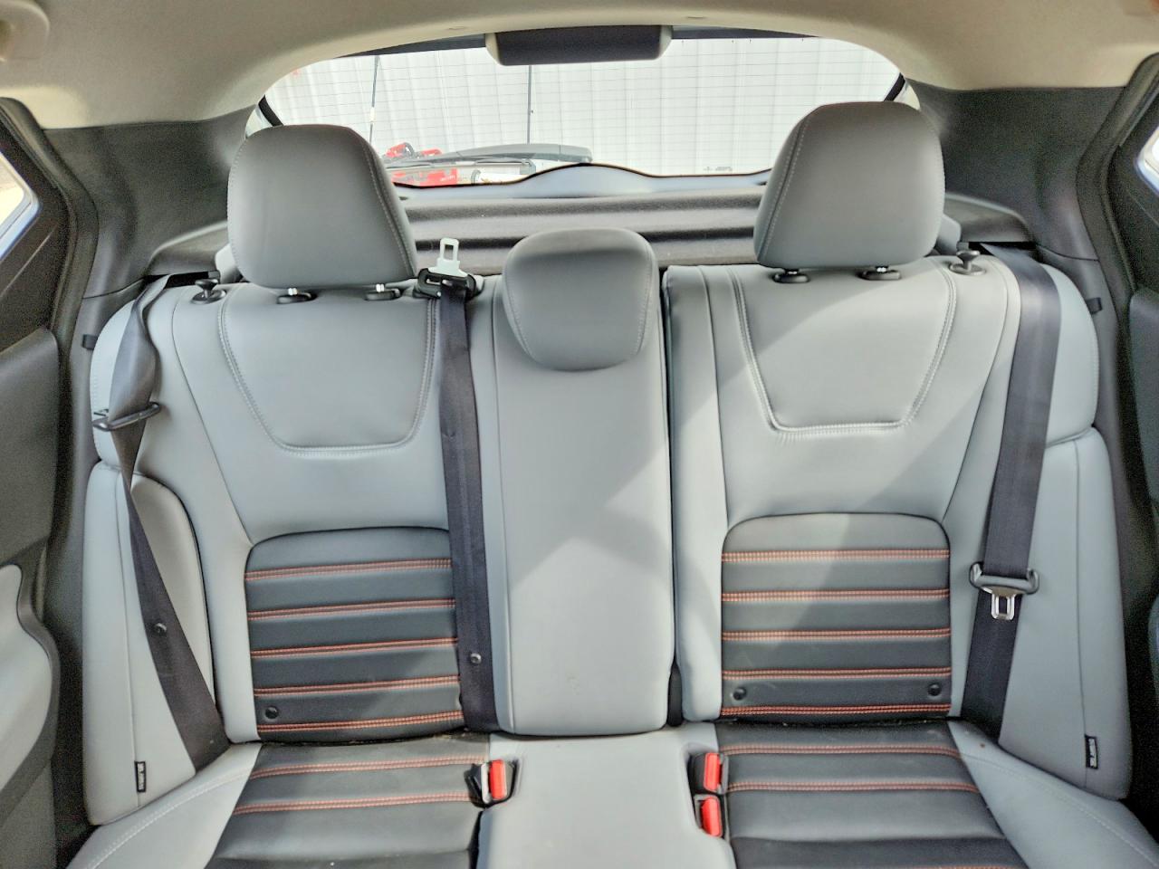 2021 NISSAN KICKS SR photo 10