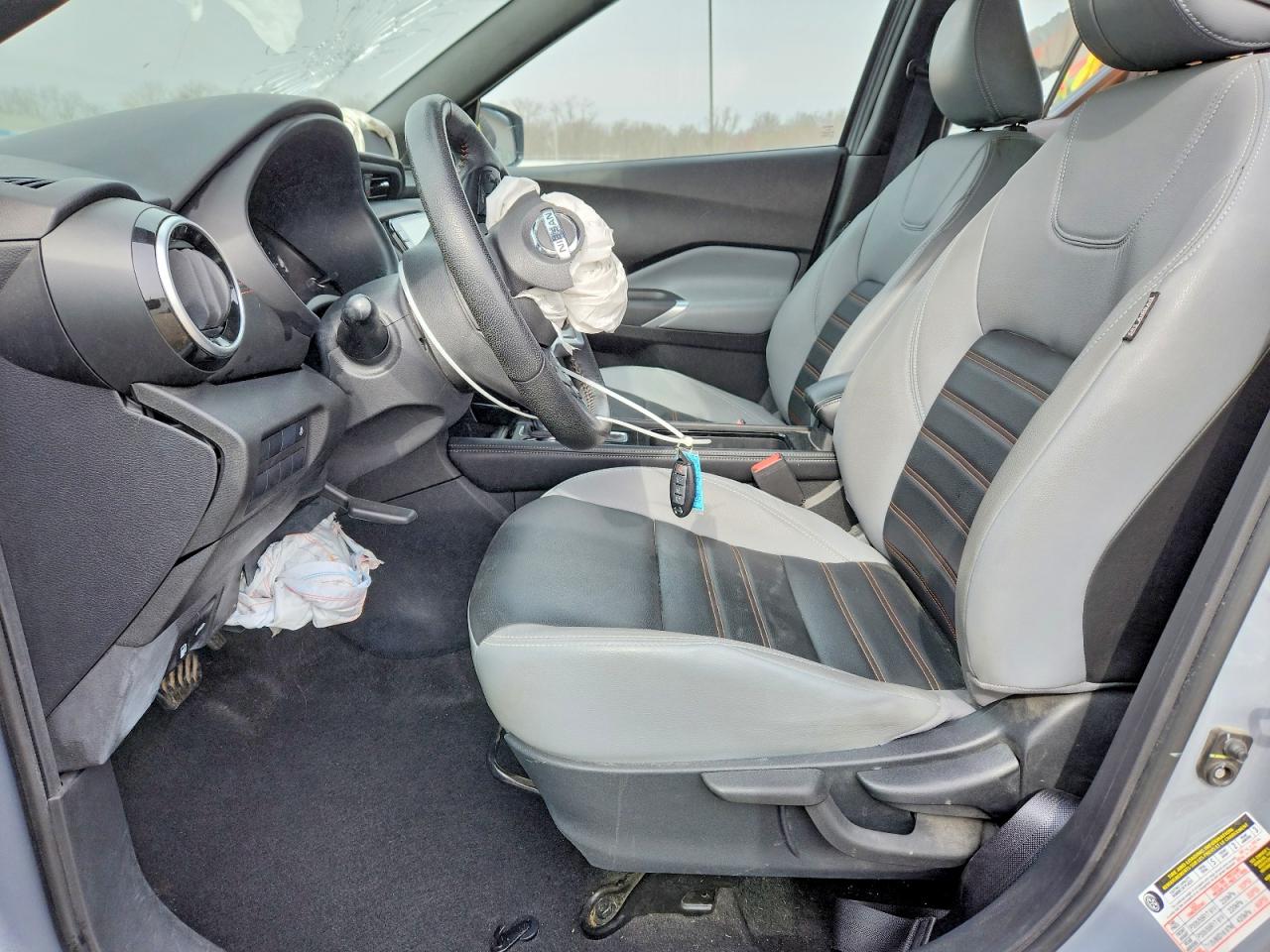 2021 NISSAN KICKS SR photo 7