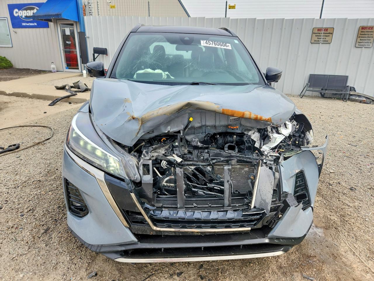2021 NISSAN KICKS SR photo 5