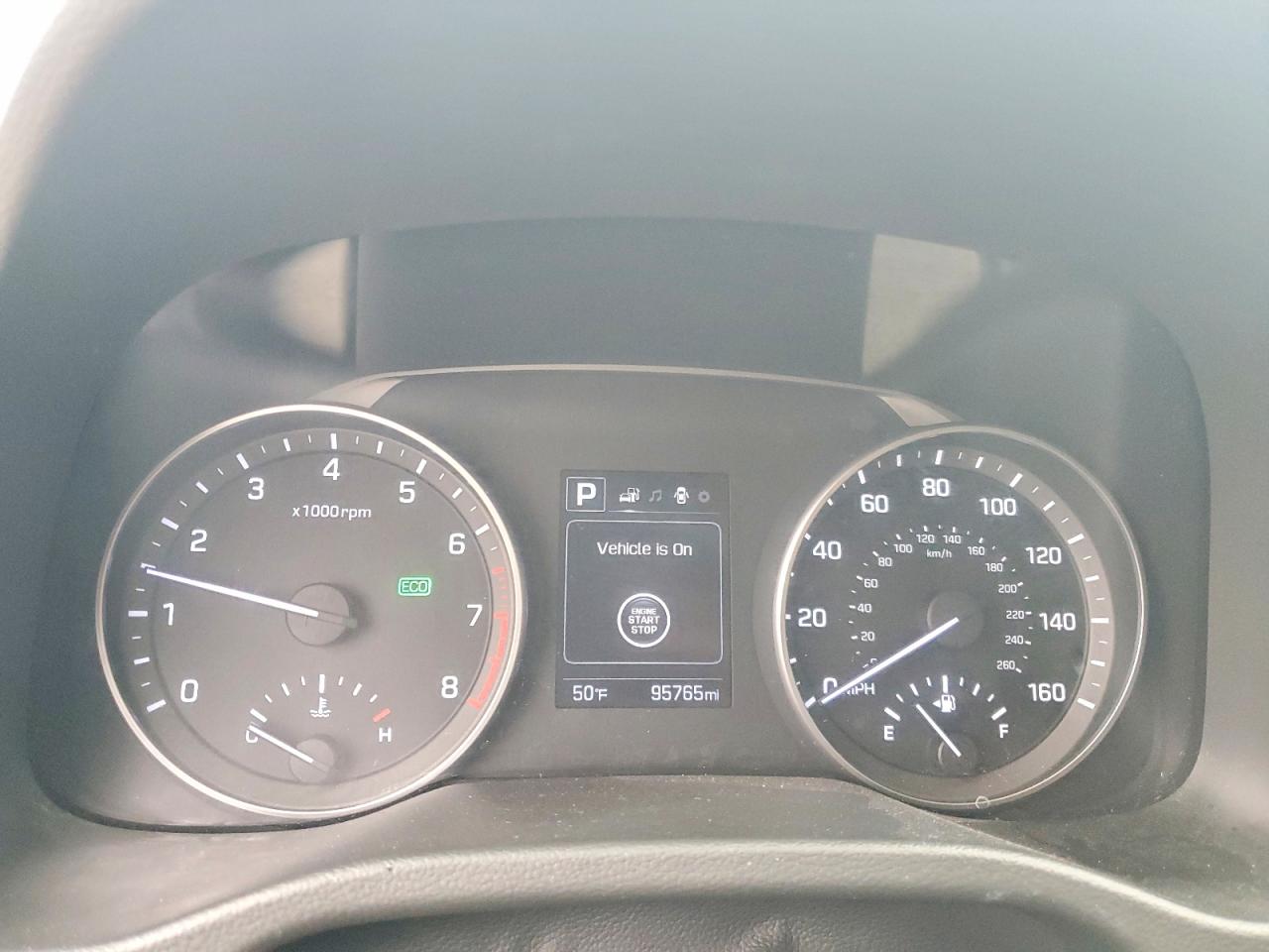 2017 HYUNDAI ELANTRA SE photo 9
