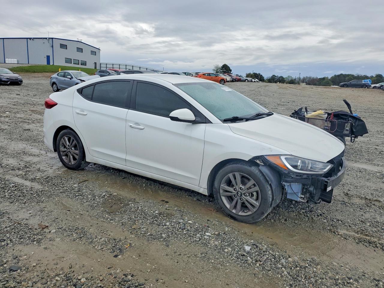 2017 HYUNDAI ELANTRA SE photo 4